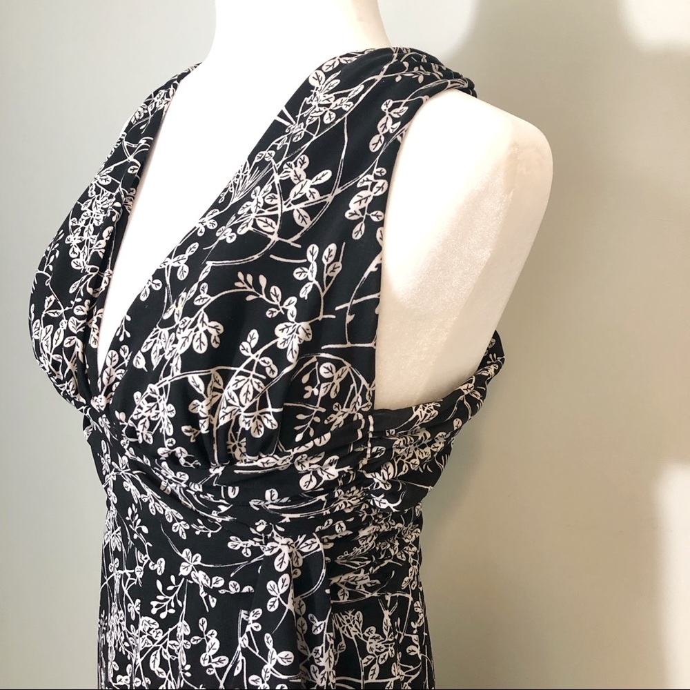 White House Black Market Cocktail Dress | size 2 - Picture 4 of 8